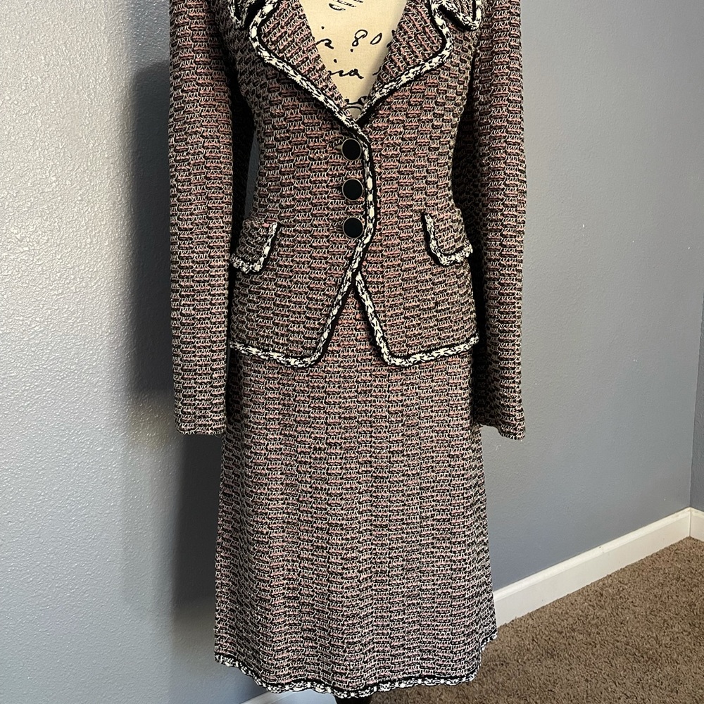 St. John Pink/Black/White Tweed Knit Suit Jacket Skirt 12